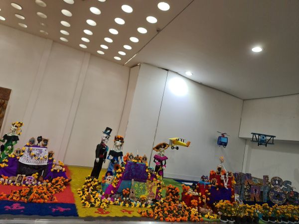 Ein Altar am Benito Juárez-Flughafen in Mexico City