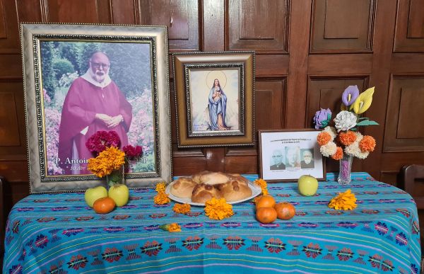 Ein Altar in der Spiritanerkommunität in Tampico